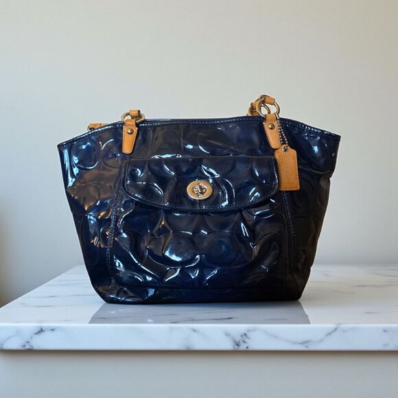 Coach Leah Embossed Patent Leather Tote Bag Navy Blue Tan Trim Turnlock Shoulder - Picture 2 of 16